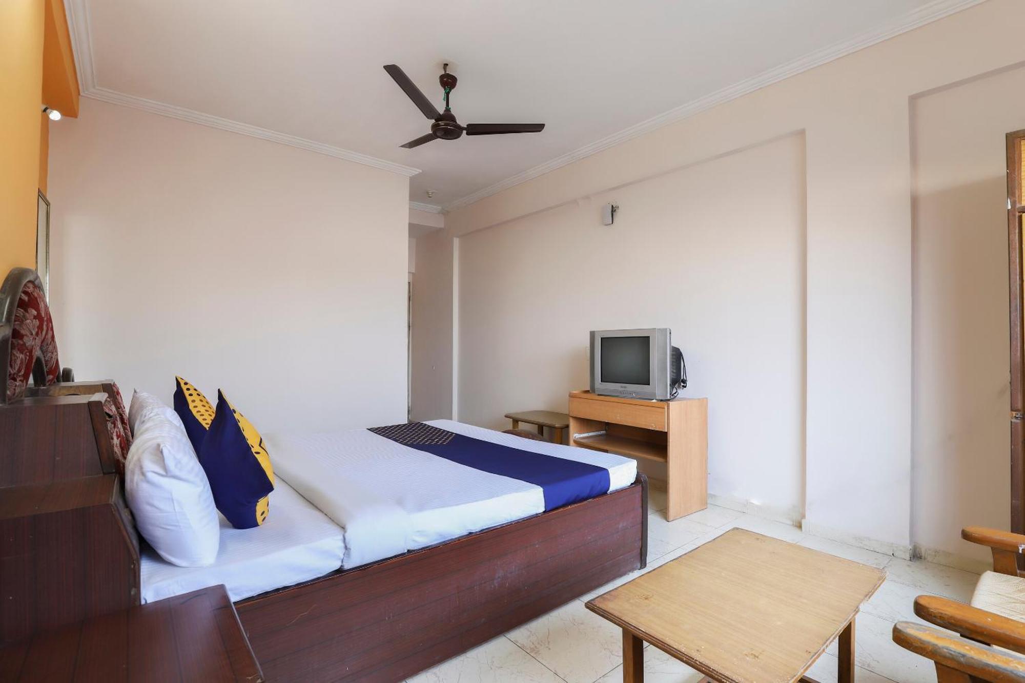 Spot On Hotel Shyam Inn Hālol Buitenkant foto
