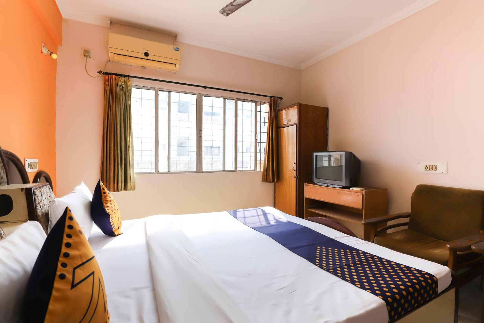 Spot On Hotel Shyam Inn Hālol Buitenkant foto