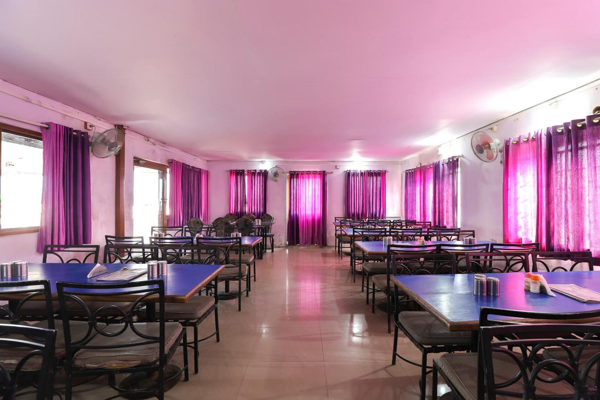 Spot On Hotel Shyam Inn Hālol Buitenkant foto